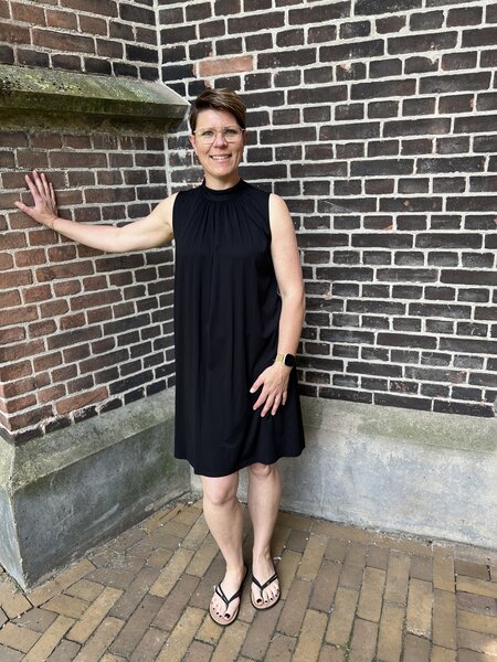 Mooij Jurk - zwart - kort met strik rug