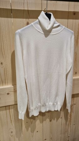 Damod Coltrui off white