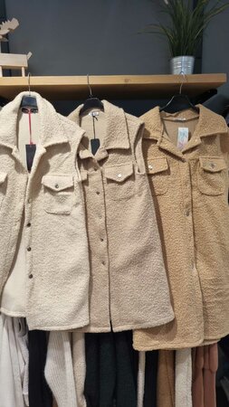 Teddy gilet lang Lotus - Licht camel