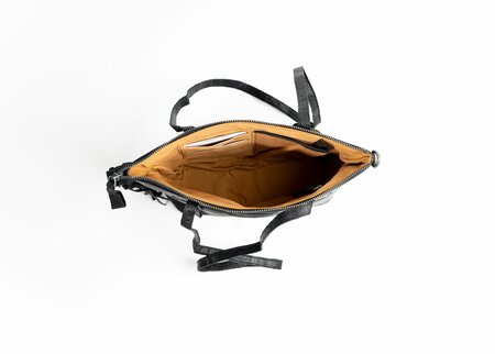 Bag2Bag Evora schoudertas - Zwart