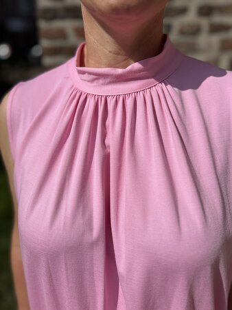Mooij Jurk - roze - kort met strik rug