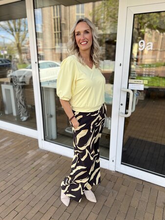 Lady Day Amie-V Butter Yellow Shirt Travelstof