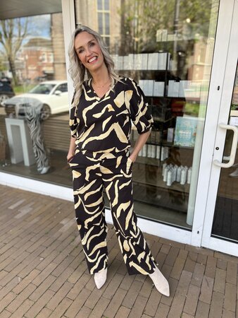 Lady Day Amie-V Pania Print Bruin Vanille Geel Shirt Travelstof